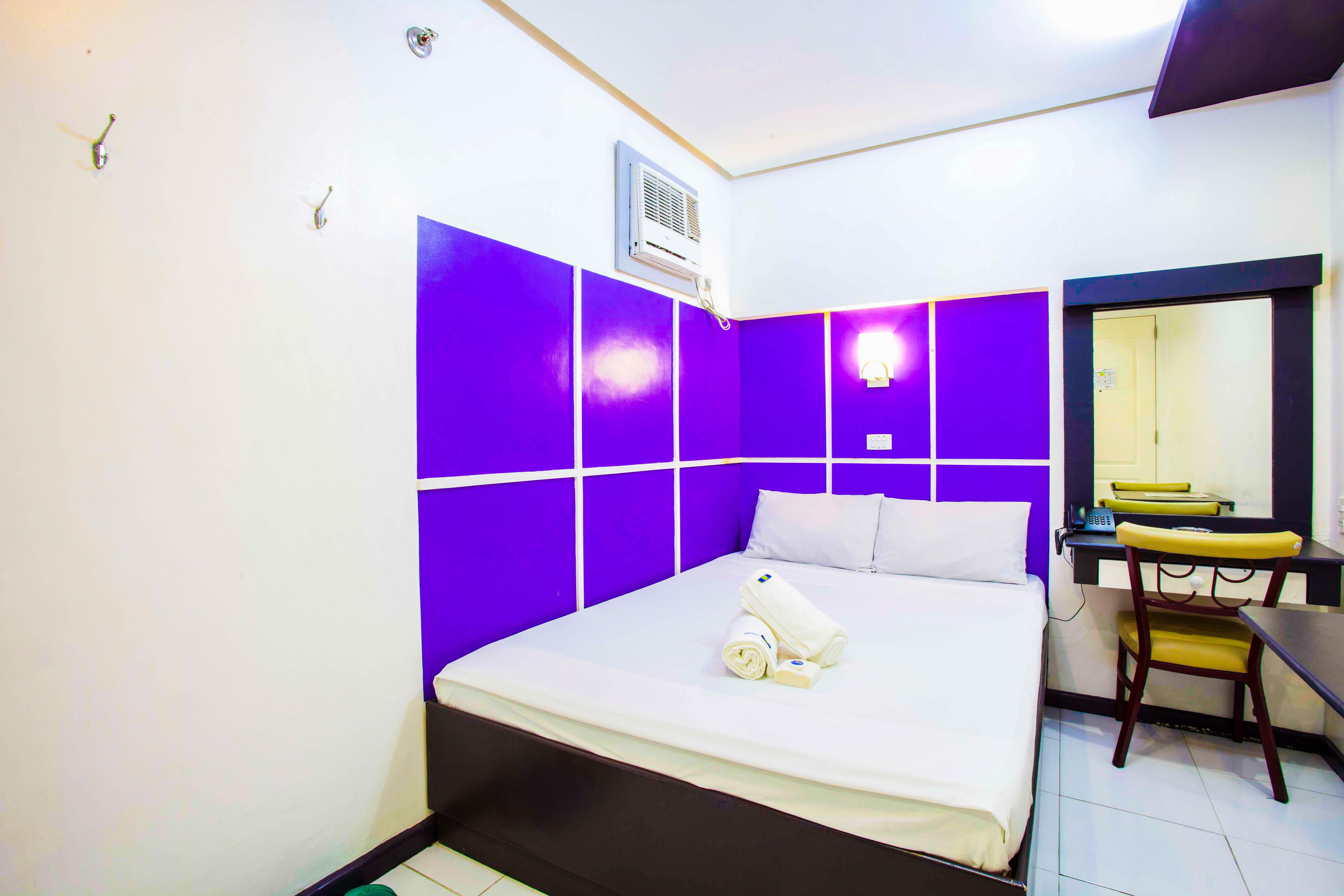Hotel 99 Cubao Quezon City Ngoại thất bức ảnh