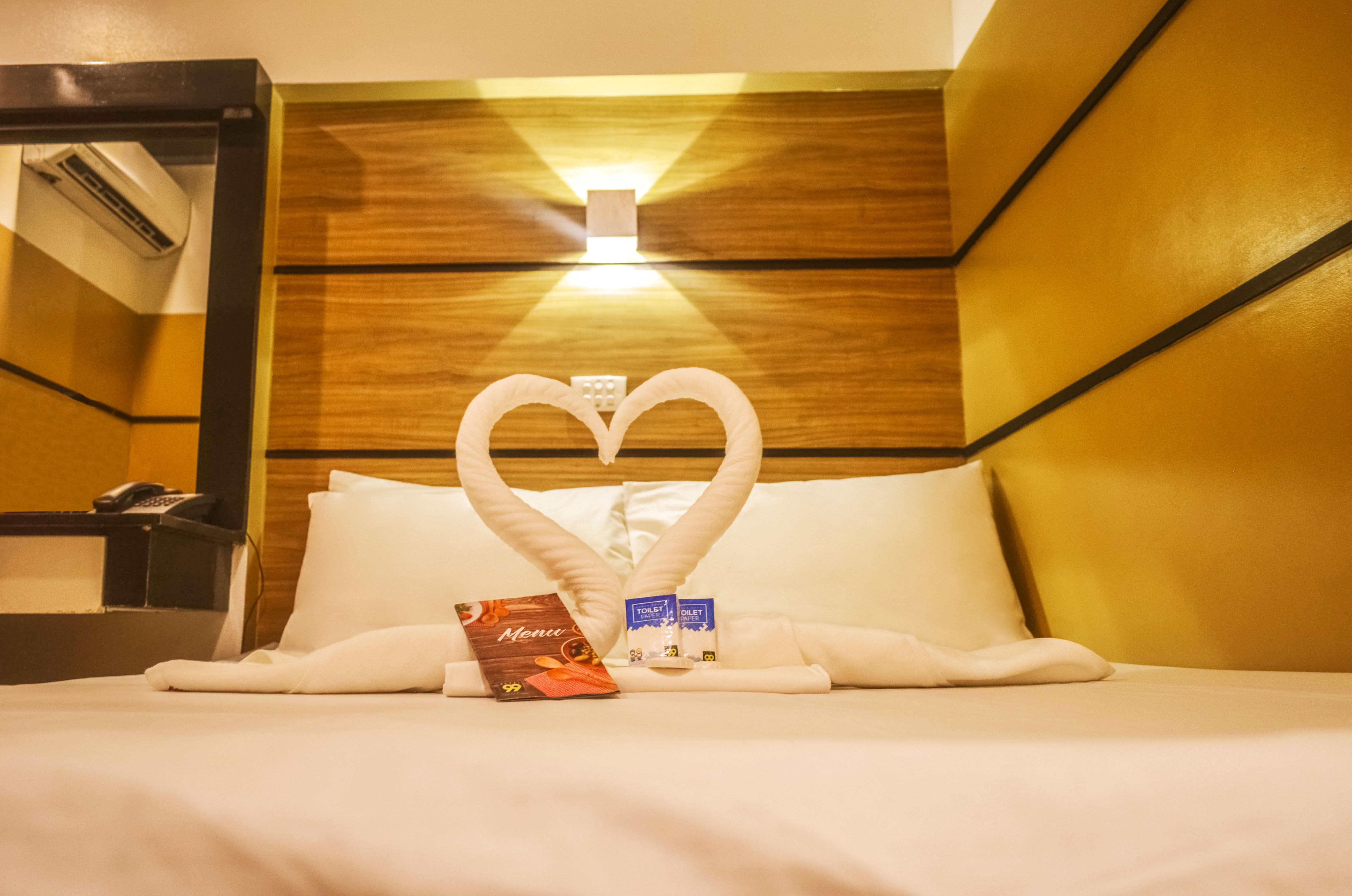 Hotel 99 Cubao Quezon City Ngoại thất bức ảnh
