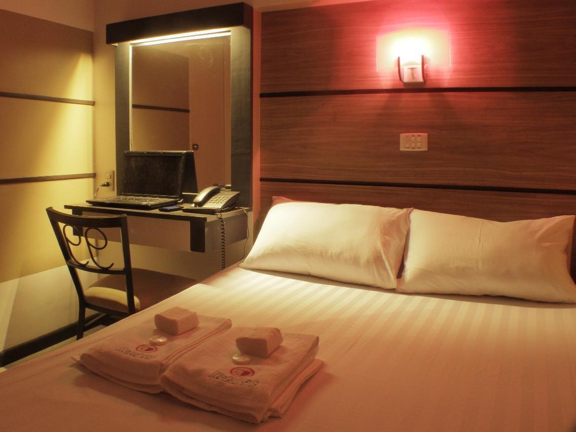 Hotel 99 Cubao Quezon City Ngoại thất bức ảnh