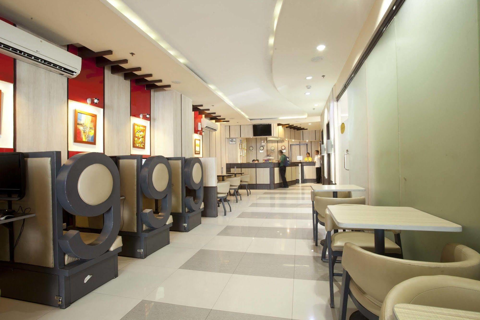 Hotel 99 Cubao Quezon City Ngoại thất bức ảnh