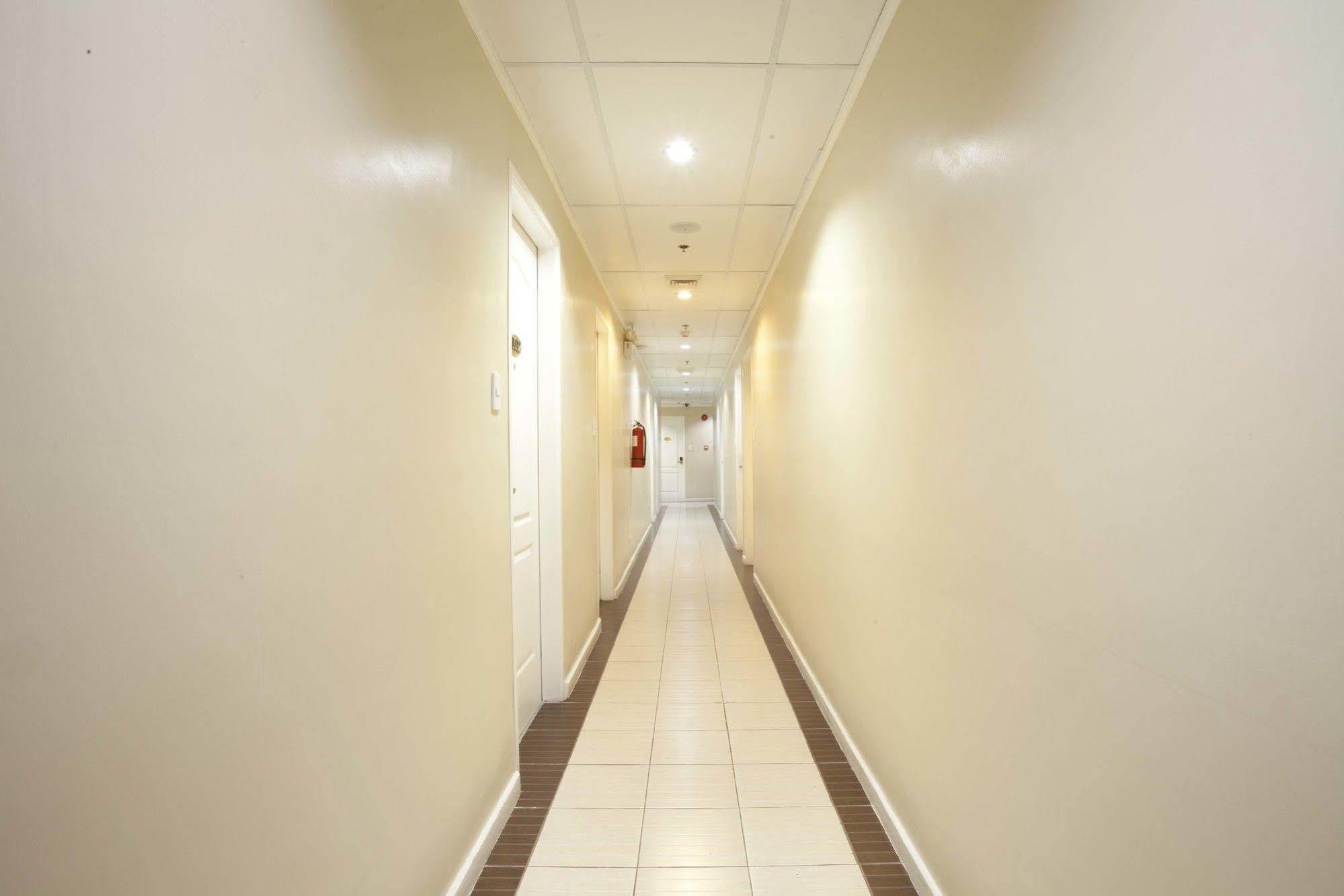 Hotel 99 Cubao Quezon City Ngoại thất bức ảnh