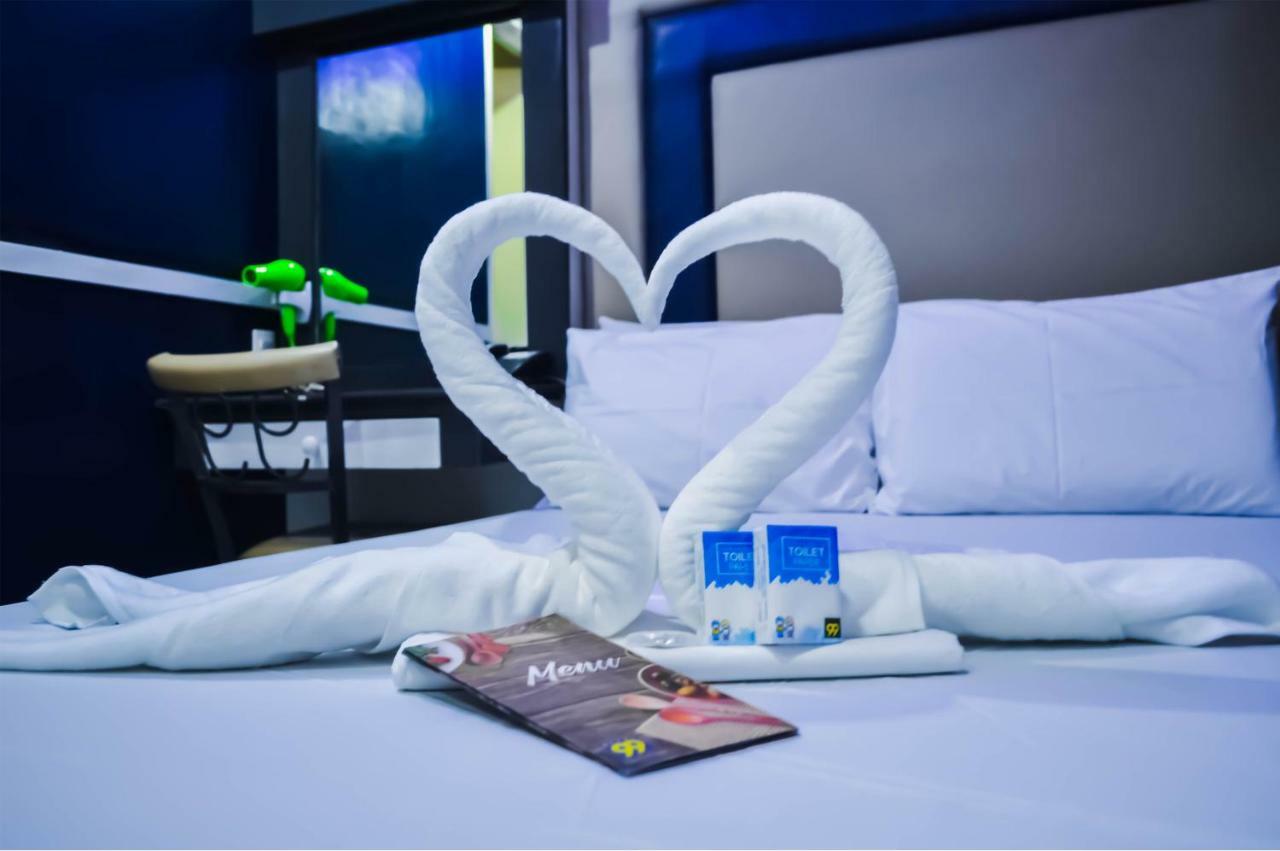 Hotel 99 Cubao Quezon City Ngoại thất bức ảnh
